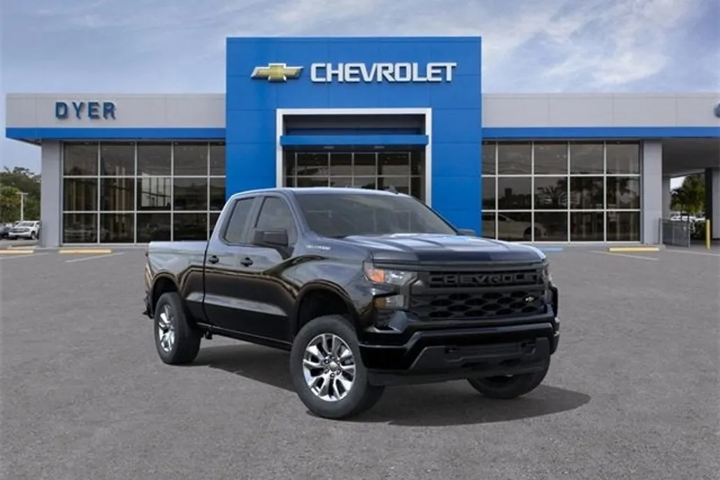 2026 Chevrolet Silverado 1500 Custom photo 1