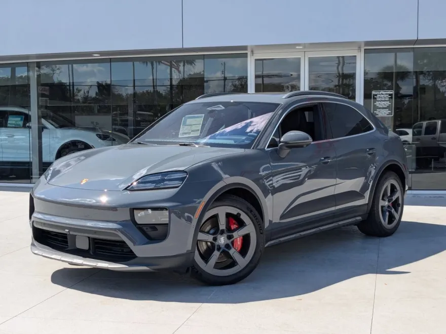 2025 Porsche Macan Electric photo 1