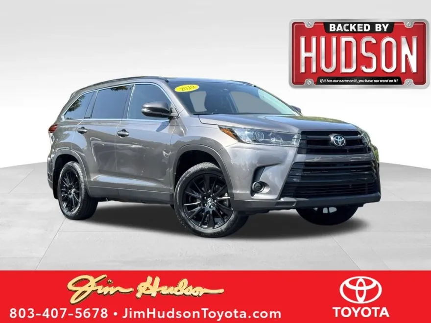 2019 Toyota Highlander SE photo 1