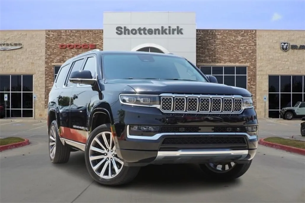 2022 Jeep Grand Wagoneer II photo 1