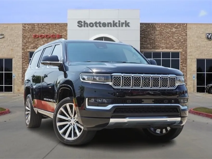 2022 Jeep Grand Wagoneer II photo 1