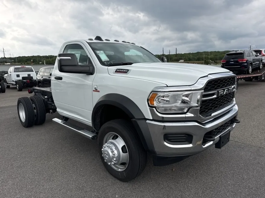 2024 Ram 5500 Tradesman photo 1
