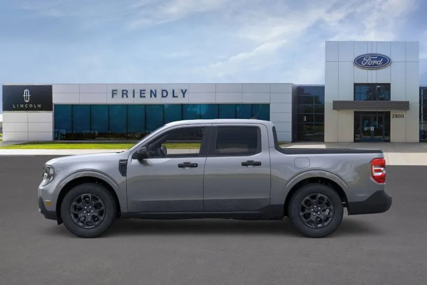 2025 Ford Maverick XLT photo 1