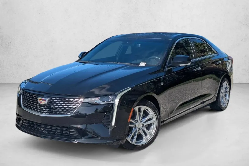 2022 Cadillac CT4 Luxury photo 1