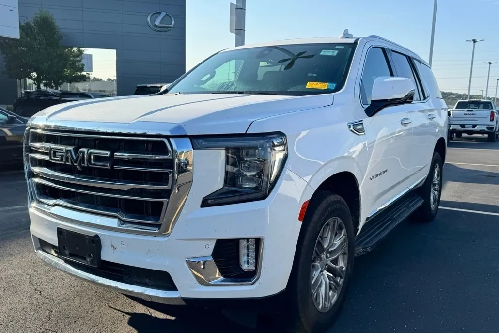 2022 Gmc Yukon SLT photo 1