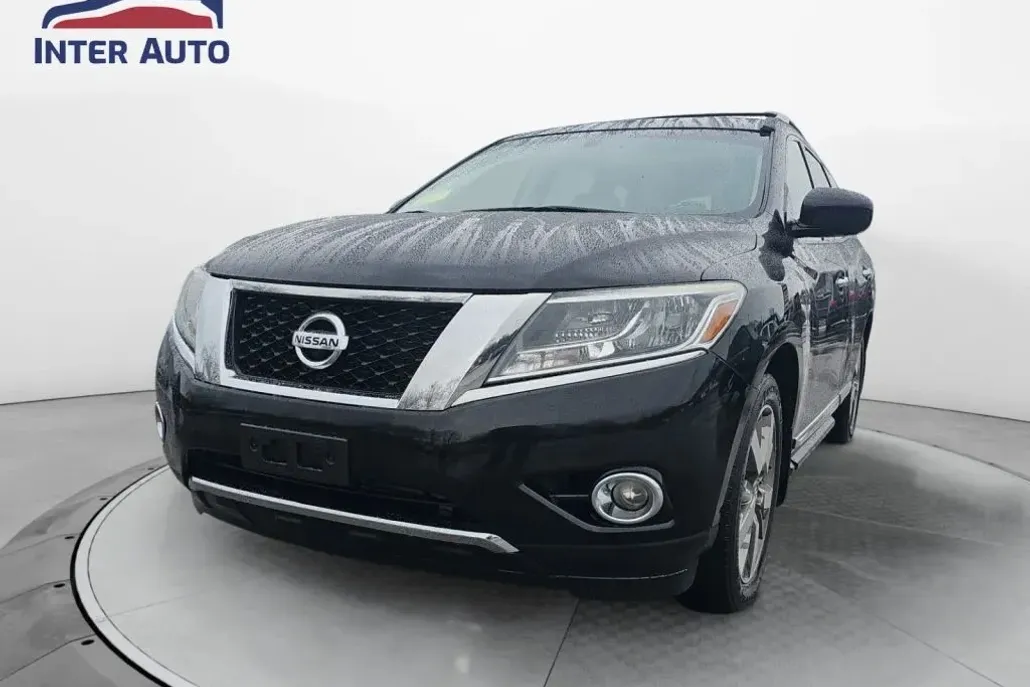 2013 Nissan Pathfinder Platinum photo 1