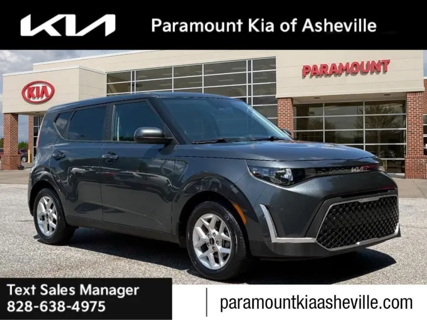 2023 Kia Soul LX photo 1