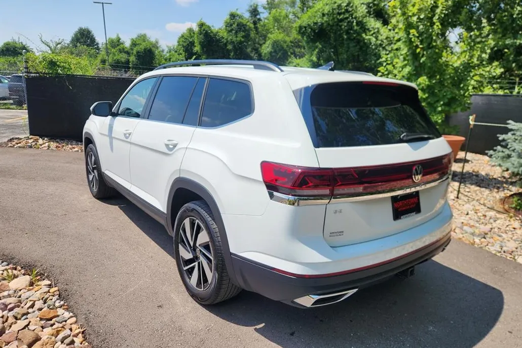 2024 Volkswagen Atlas SE Technology photo 1