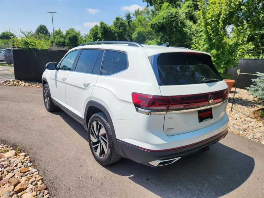 2024 Volkswagen Atlas SE Technology photo 1