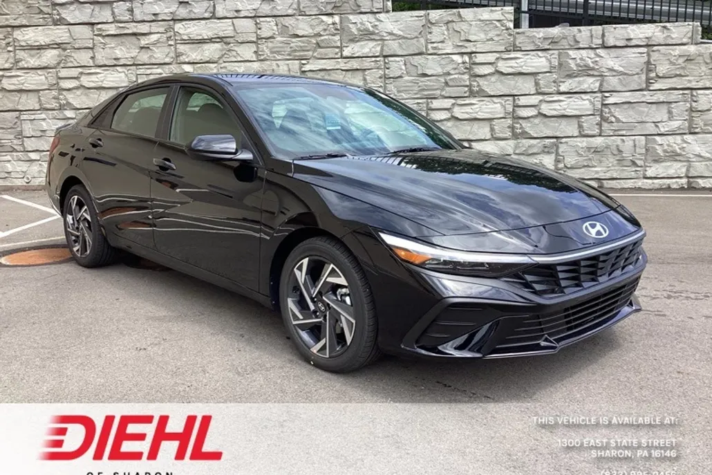 2025 Hyundai Elantra SEL Sport photo 1