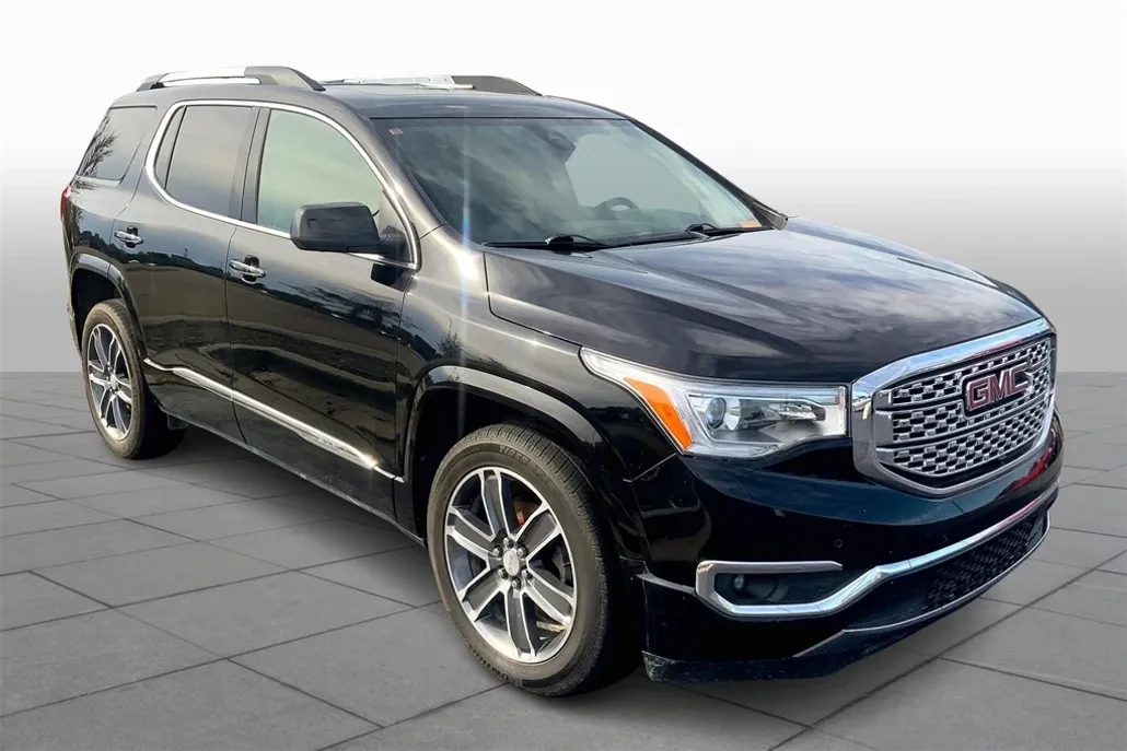2017 Gmc Acadia Denali photo 1
