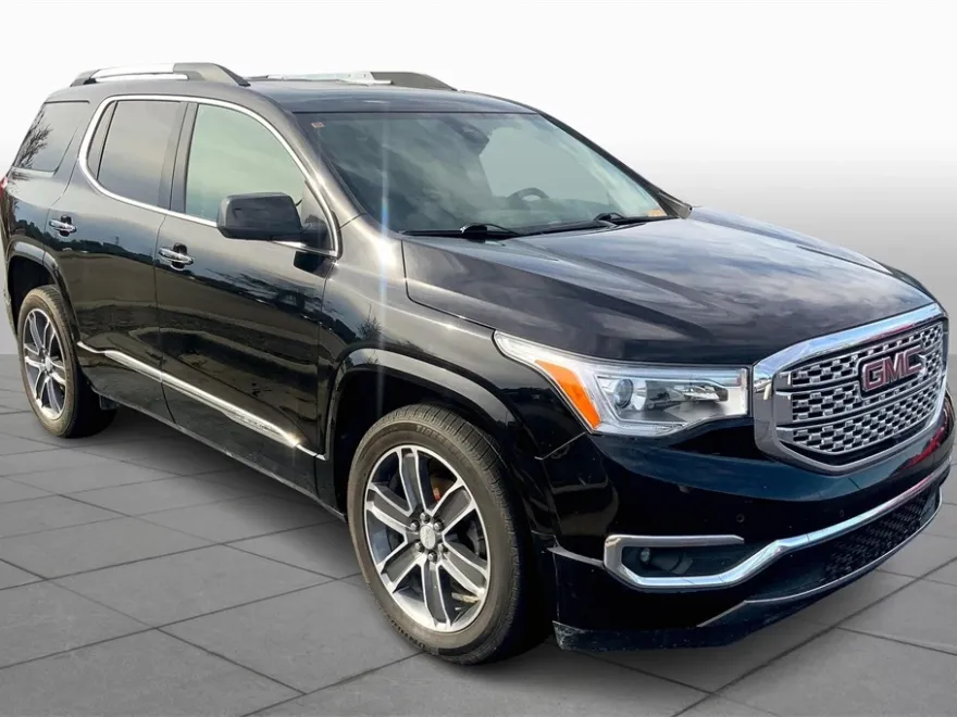 2017 Gmc Acadia Denali photo 1