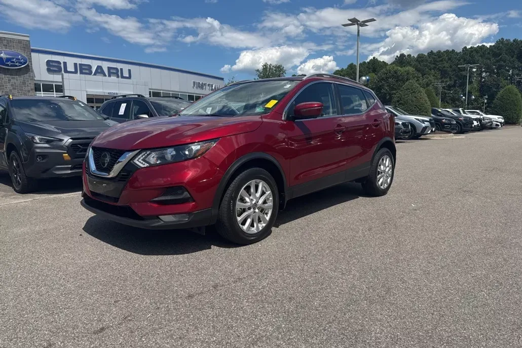 2021 Nissan Rogue Sport SV photo 1