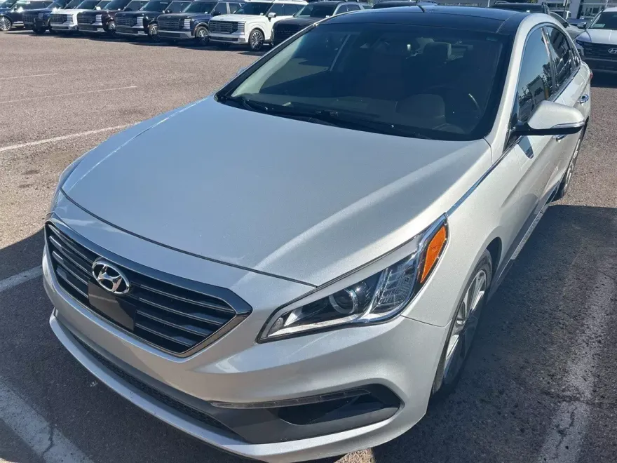 2016 Hyundai Sonata Base photo 1
