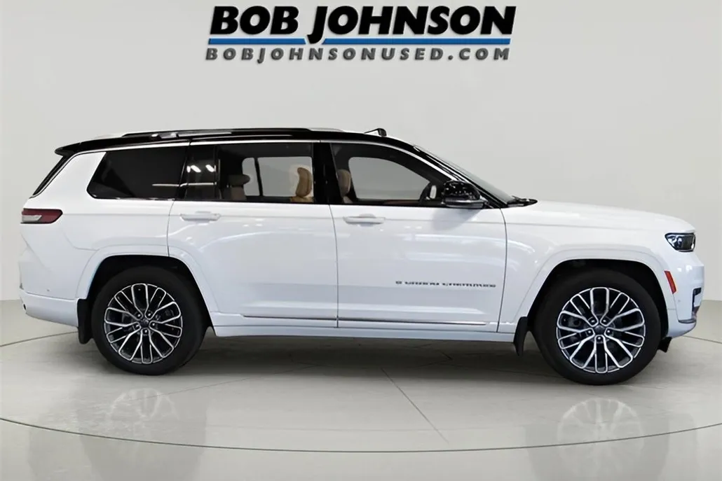 2021 Jeep Grand Cherokee L Summit Reserve photo 1