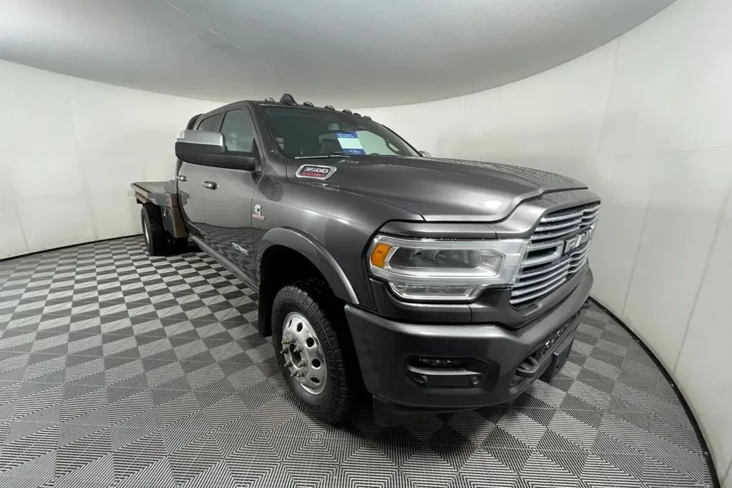 2022 Ram 3500 Laramie photo 1
