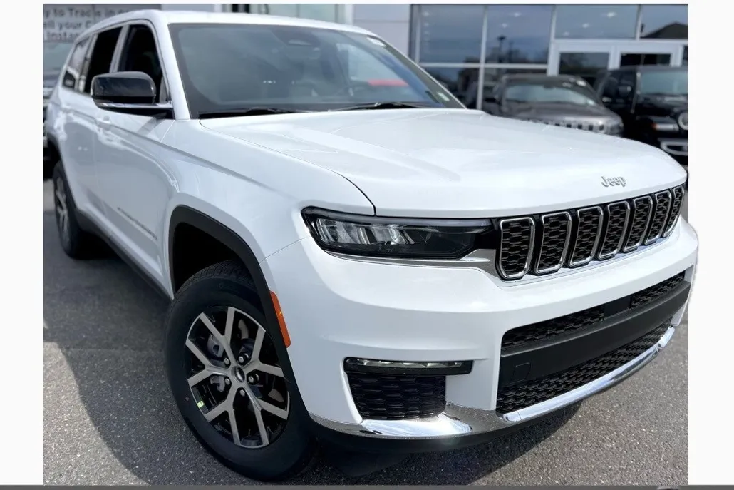 2025 Jeep Grand Cherokee Limited photo 1