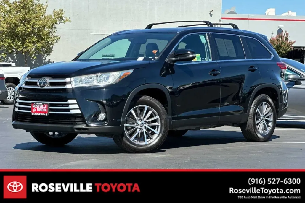 2019 Toyota Highlander XLE photo 1