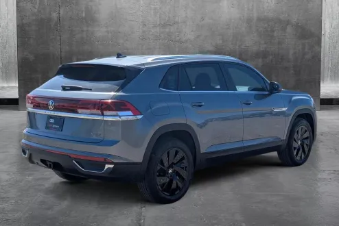 2025 Volkswagen Atlas Cross Sport SE Technology photo 2
