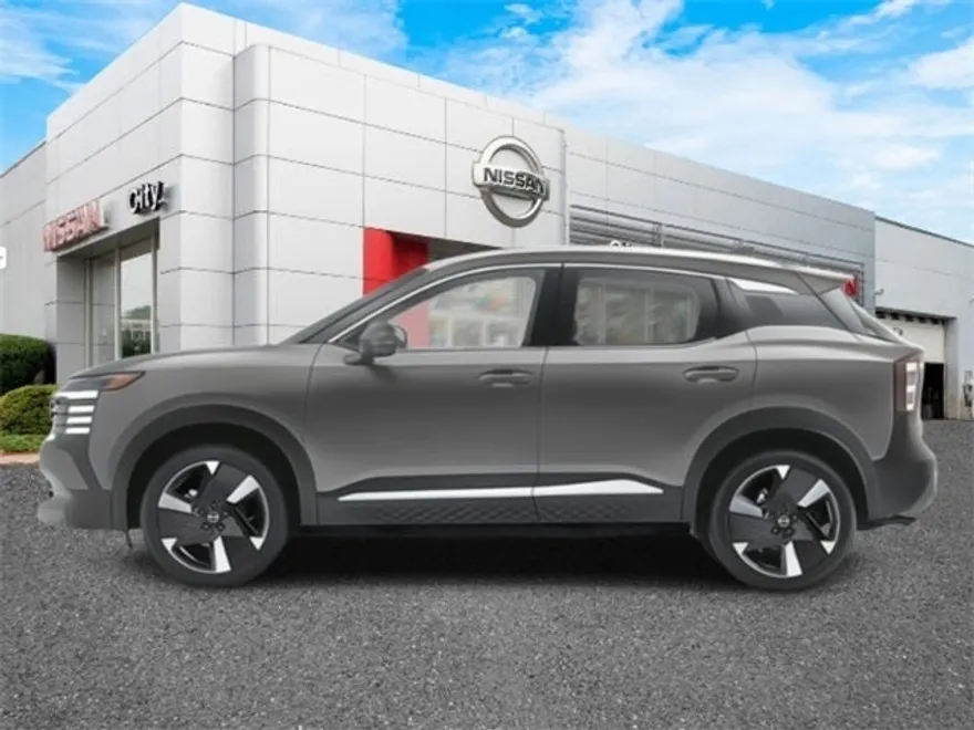 2025 Nissan Kicks SR photo 1