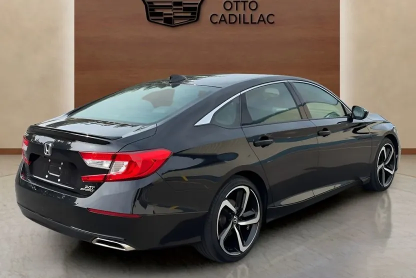 2019 Honda Accord Sport 2.0T photo 1