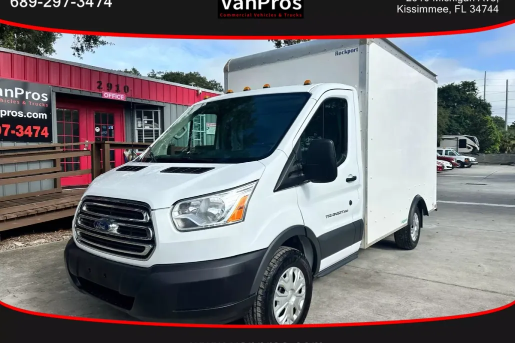 2017 Ford Transit Cutaway photo 1