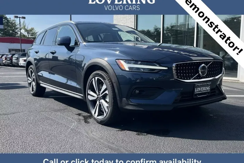 2026 Volvo V60 Cross Country B5 Plus photo 1