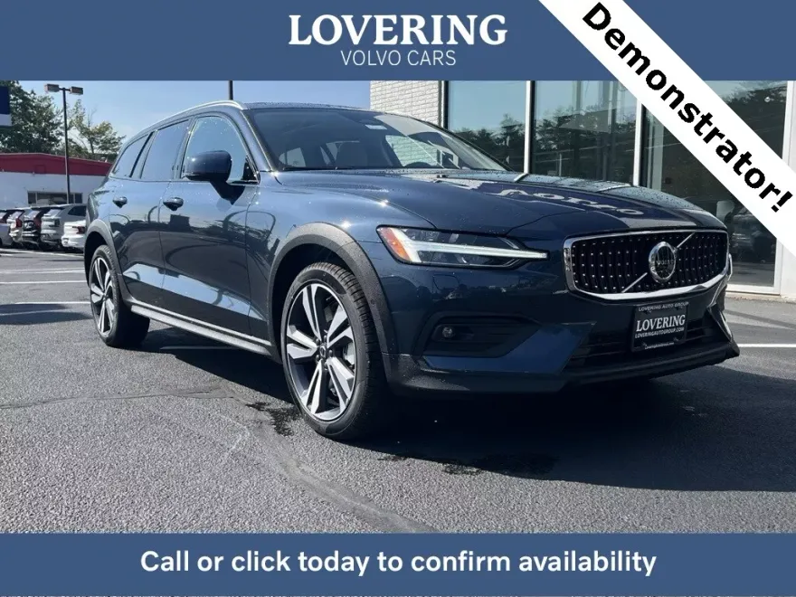 2026 Volvo V60 Cross Country B5 Plus photo 1