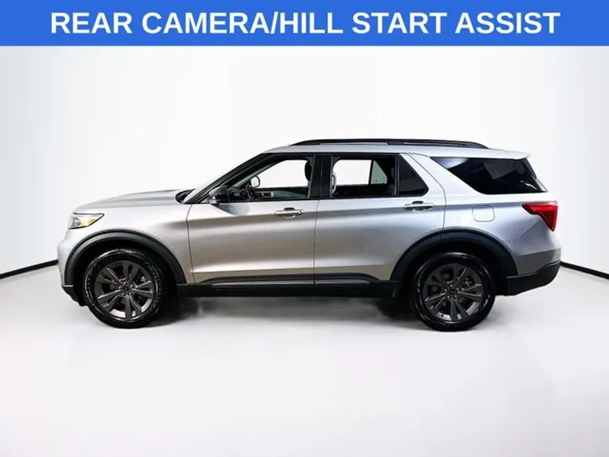 2022 Ford Explorer XLT photo 1