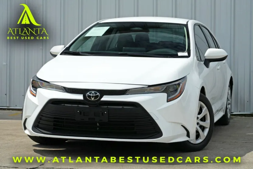 2024 Toyota Corolla LE photo 1