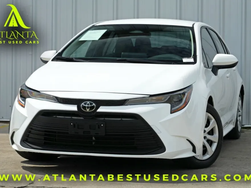 2024 Toyota Corolla LE photo 1