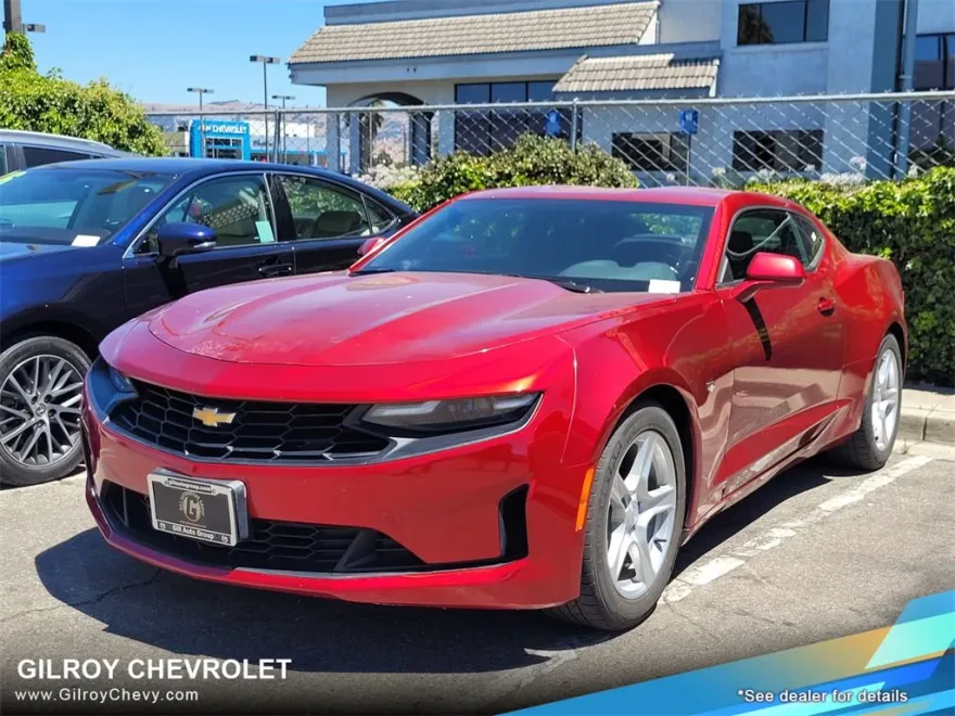2023 Chevrolet Camaro 1LT photo 1