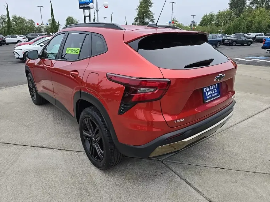 2024 Chevrolet Trax ACTIV photo 1