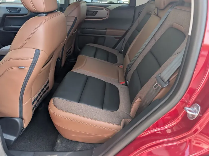 2025 Ford Bronco Sport Outer Banks photo 1