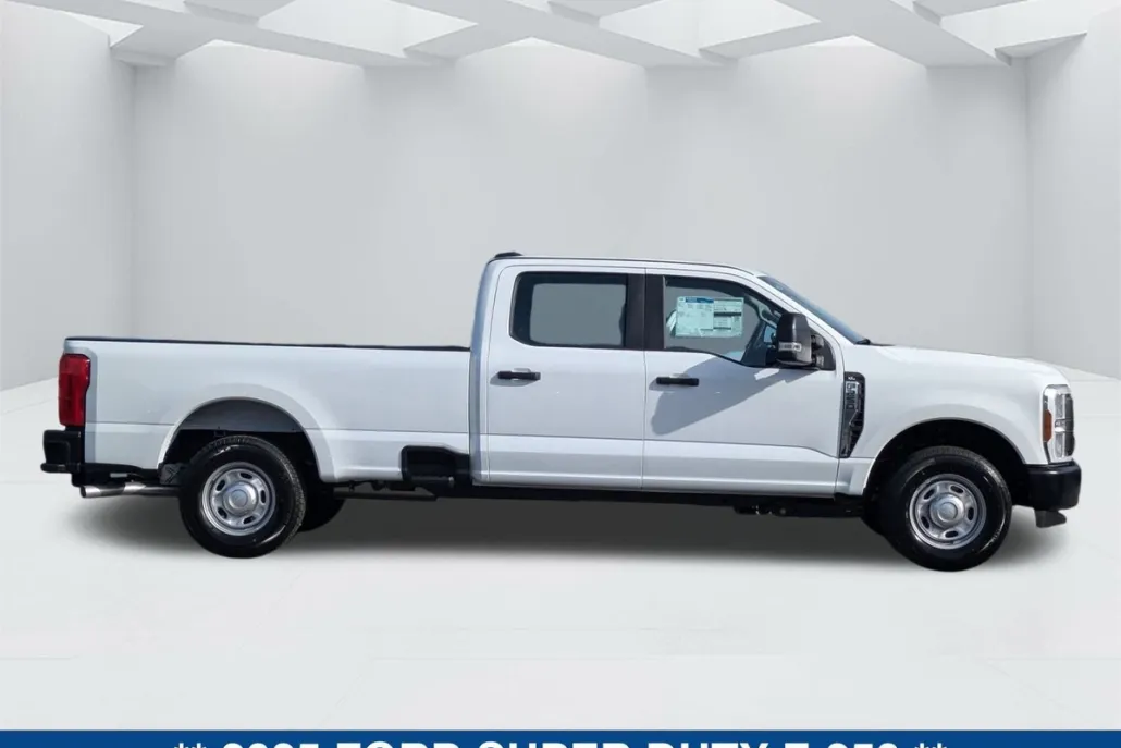 2025 Ford F-250 XL photo 1
