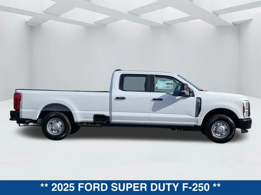 2025 Ford F-250 XL photo 1