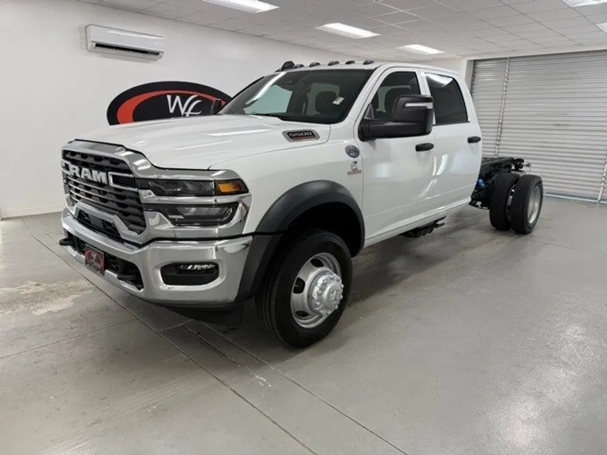 2025 Ram 5500 Tradesman photo 1