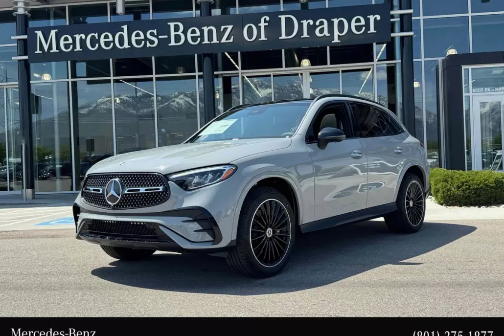 2025 Mercedes Benz GLC 300 4MATIC photo 1