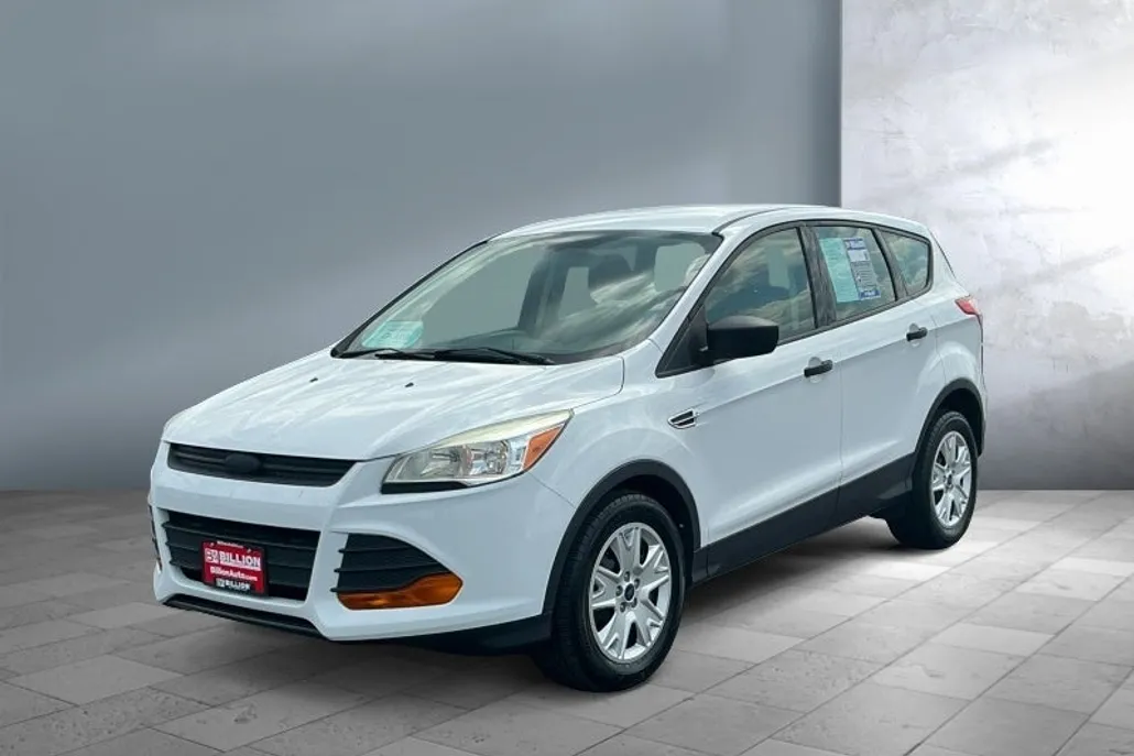 2014 Ford Escape S photo 1