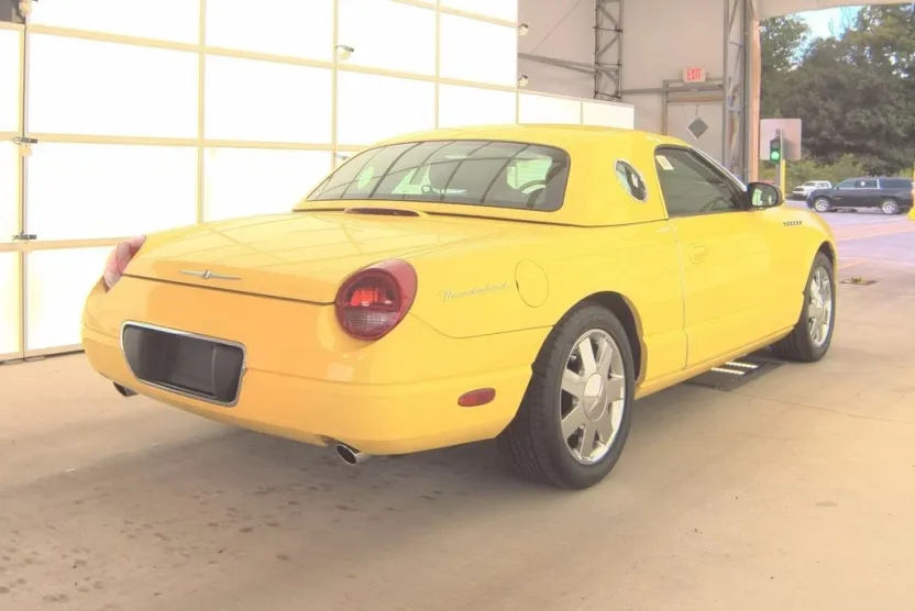 2002 Ford Thunderbird Deluxe photo 1