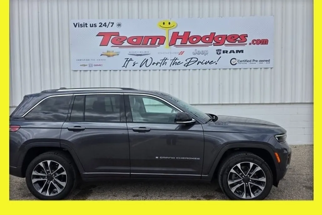 2022 Jeep Cherokee Overland 4xe photo 1