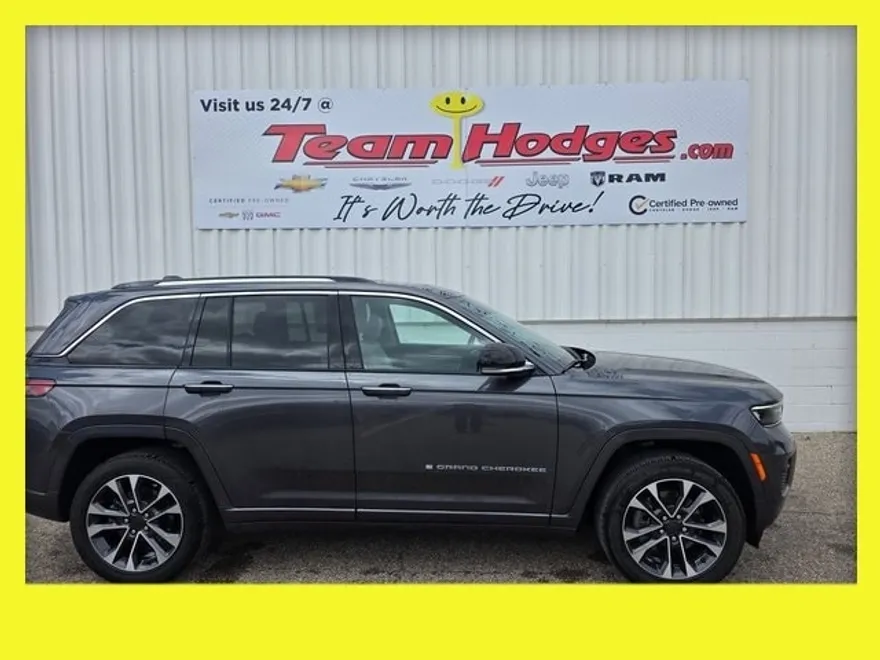 2022 Jeep Cherokee Overland 4xe photo 1