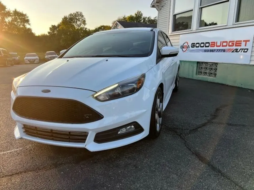 2018 Ford Focus ST photo 1