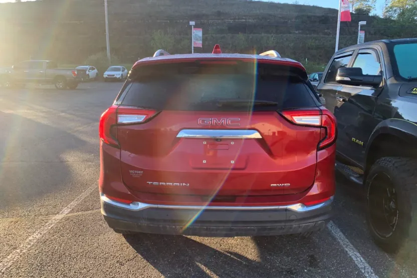 2022 Gmc Terrain SLT photo 1