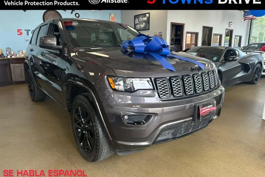 2021 Jeep Grand Cherokee Laredo X photo 1