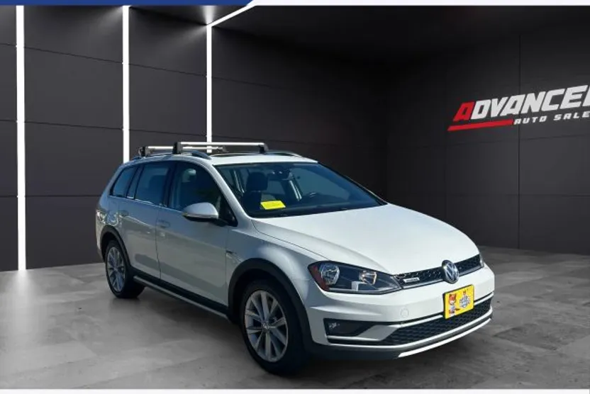 2017 Volkswagen Golf Alltrack TSI SEL photo 1
