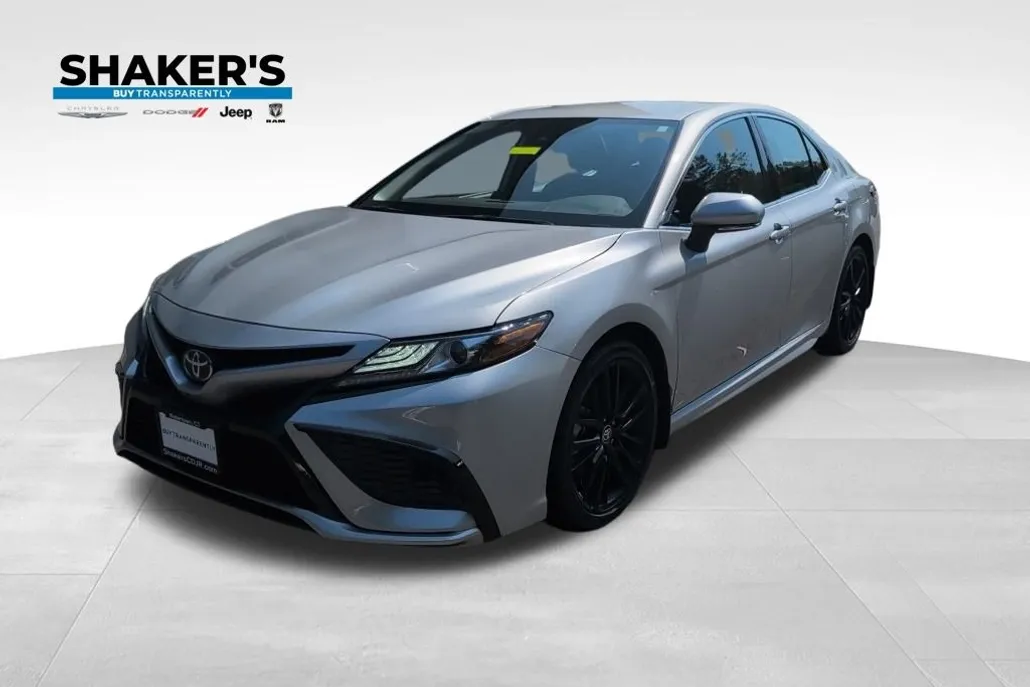 2024 Toyota Camry Hybrid XSE photo 1
