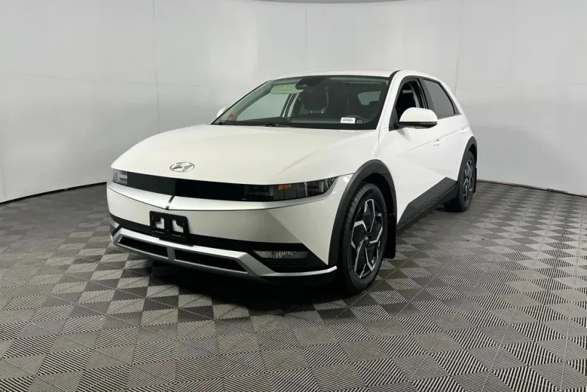 2023 Hyundai Ioniq 5 SE photo 1