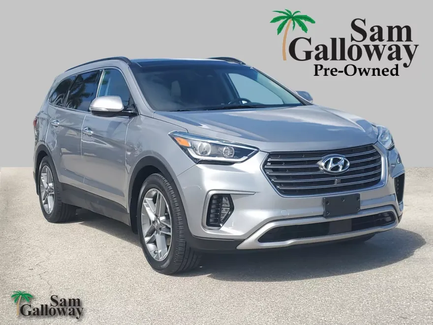 2018 Hyundai Santa Fe SE Ultimate photo 1