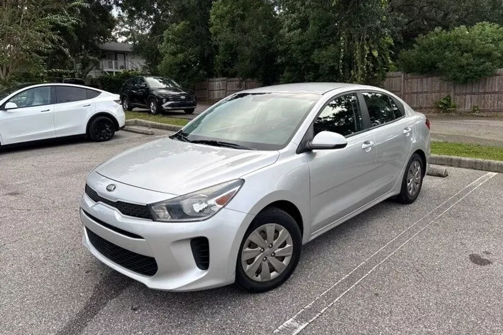 2019 Kia Rio LX S photo 1